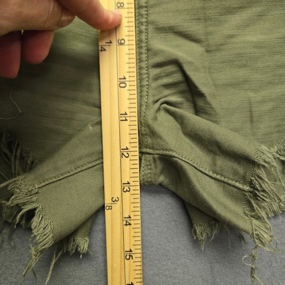 American Eagle High Rise Mom Short Festival 4 Olive Green Distressed Frayed Hem‎ - Picture 6 of 11